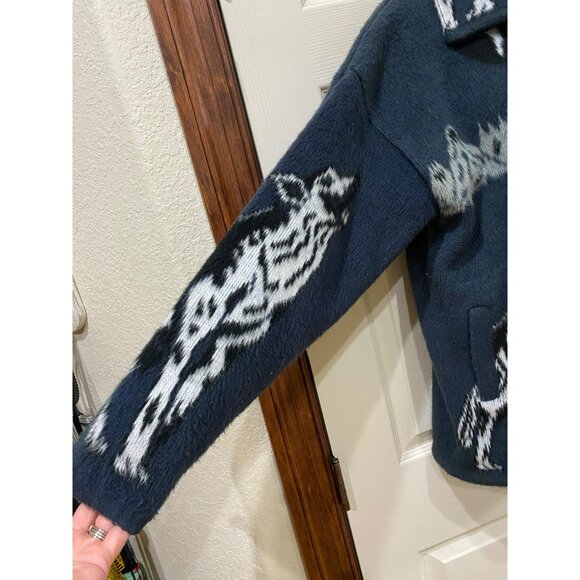 Vintage Yarina Wool Jacket With Wolf Design Full-Zip Closure Medium - Picture 7 of 7